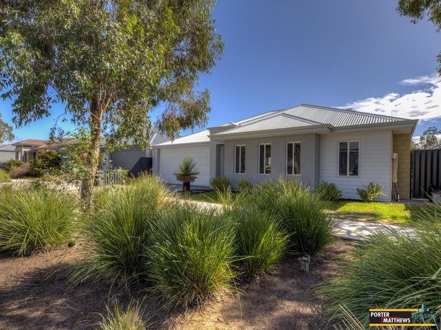 7 Seaplane Road, WA 6055