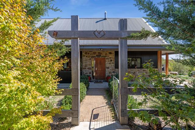 3 Grey Mare Court, NSW 2627