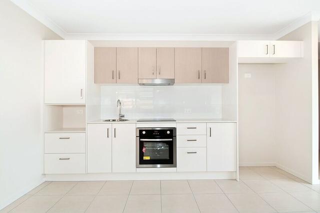 2/22 Attewell Court, QLD 4510