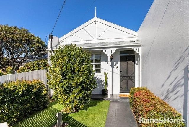 13 Russell Place, VIC 3016