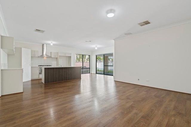 2/99 Manning Road, WA 6152