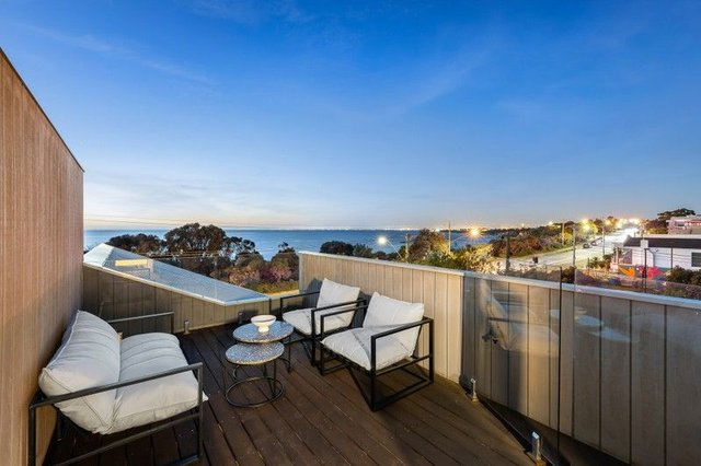 1/243 Beach Road, VIC 3193
