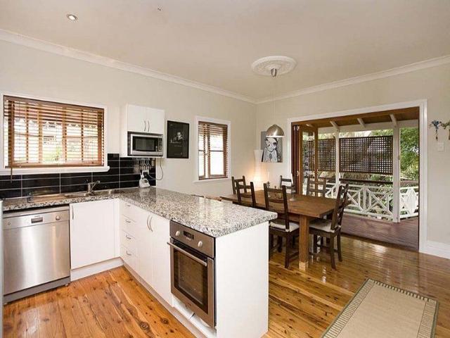 9 Zig Zag Street, QLD 4059