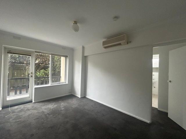 5/11 Truganini Road, VIC 3163