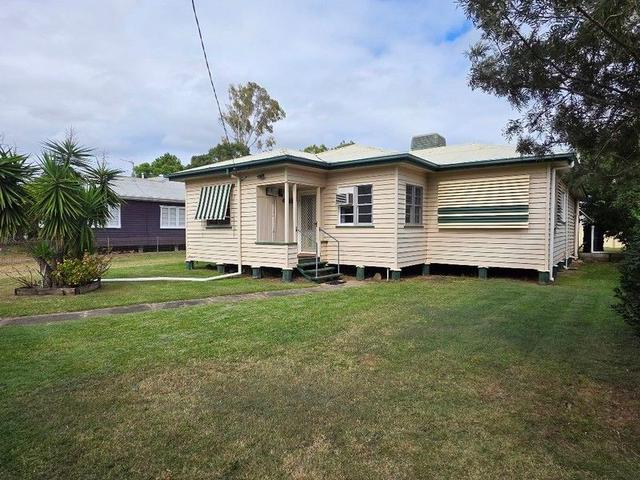 8 Thorley St, QLD 4405