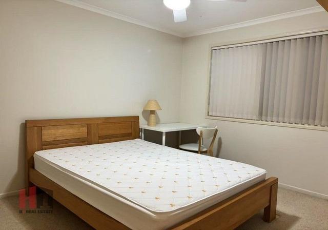 6 Dunshaw Ct, QLD 4122