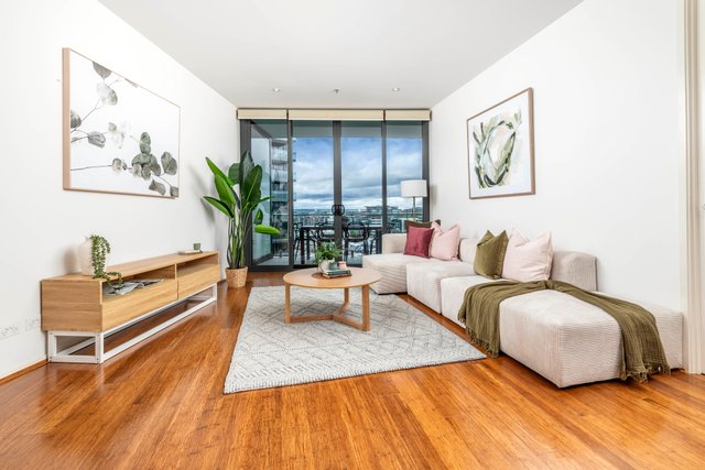 1116/240 Bunda Street, ACT 2601