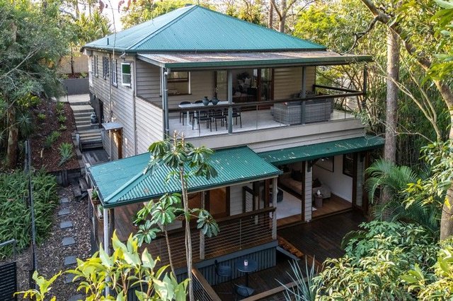 16 View Crescent, QLD 4054