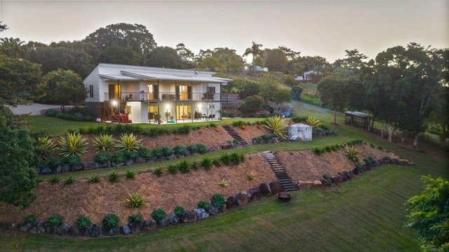 4 Bayview Drive, QLD 4740