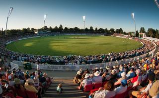 Manuka Oval (2016-10-12)