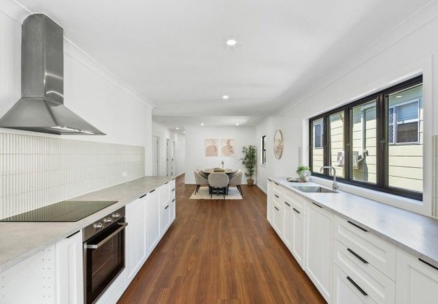 31 Invermore Street, QLD 4122