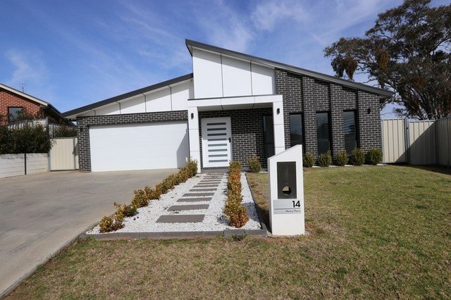 14 Henry Place, NSW 2594