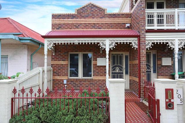 1/205 Weston Street, VIC 3057