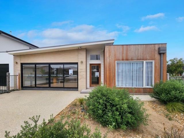 2 Freedom Drive, VIC 3217