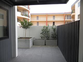 Courtyard (2015-12-17)