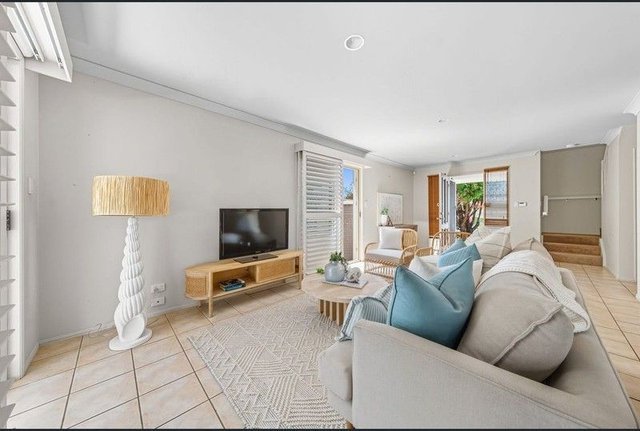 4 Verdelho St, QLD 4164