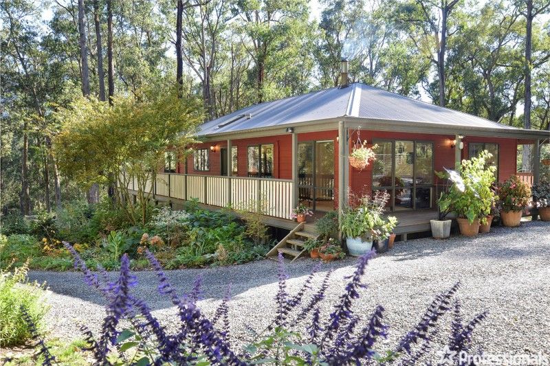 31 Lyrebird Avenue, East Warburton VIC 3799 Allhomes