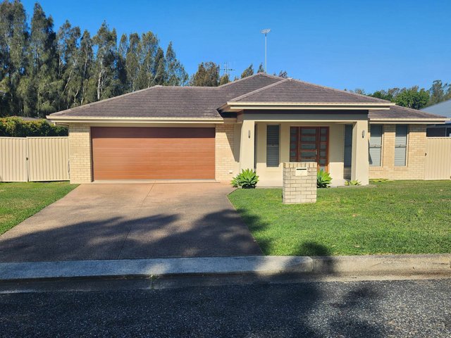 33 James Foster Drive, NSW 2430