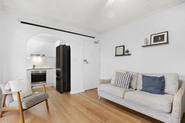 2/17 Stuart Street, NSW 2097