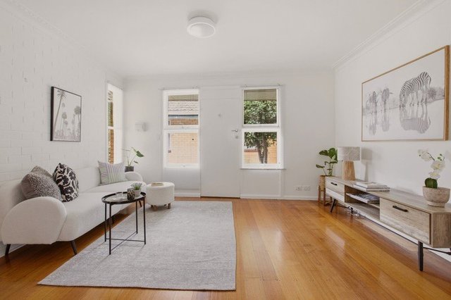 2/8 Wattle Avenue, VIC 3163
