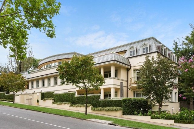 4/2a Struan Street, VIC 3142