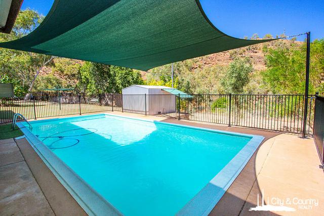 6 Amelia Crescent, QLD 4825
