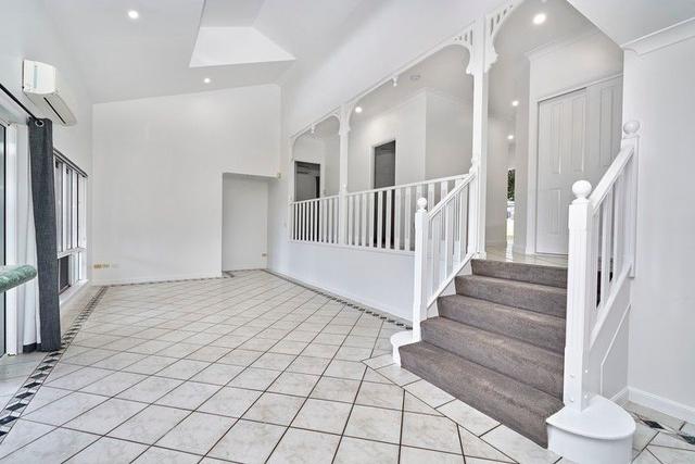 2 Greenock Way, QLD 4870