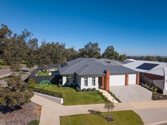 11 Broadmeadows Drive, WA 6055