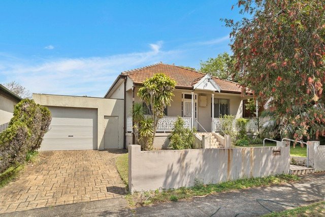 15 Flora Street, NSW 2205