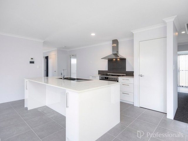 88 Capilano Avenue, WA 6035