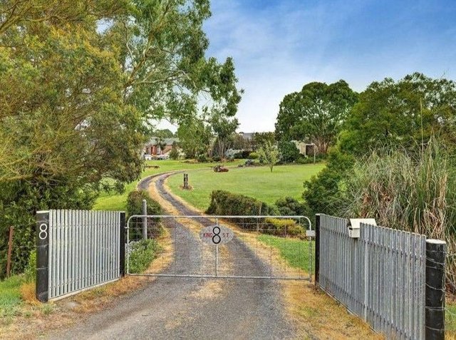 8 King Street, VIC 3756