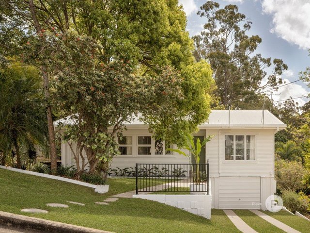 132 Outlook Crescent, QLD 4065