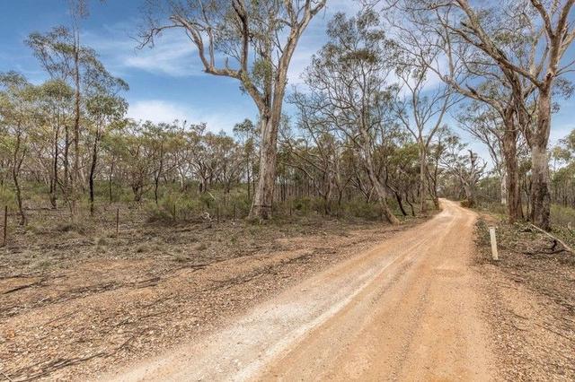 Lot 2/135 Chamberlain Road, VIC 3551
