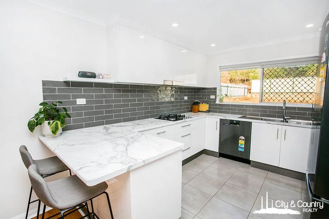 30 Russell Crescent, QLD 4825