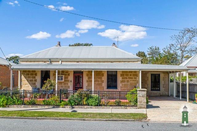 8 Thomas Street, WA 6162