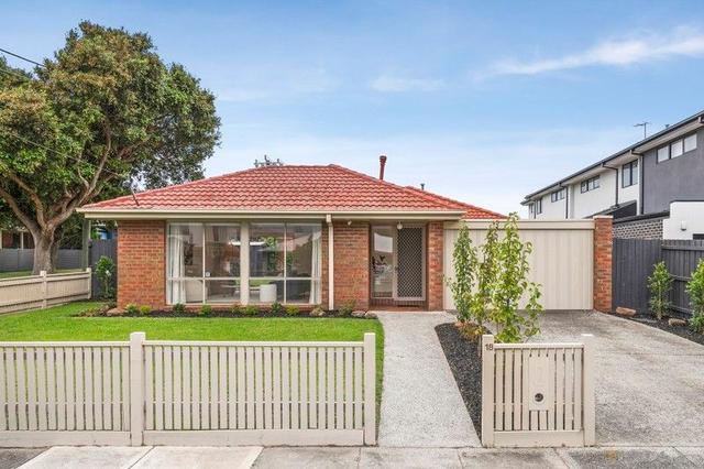 18 Stratford Avenue, VIC 3165