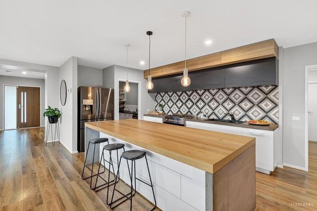 6 Alcandre Street, VIC 3226