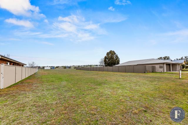 10 Huckel Close, NSW 2810
