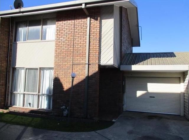 2/2 Opal Place, VIC 3840