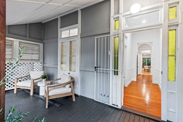 85 Riverton Street, QLD 4011