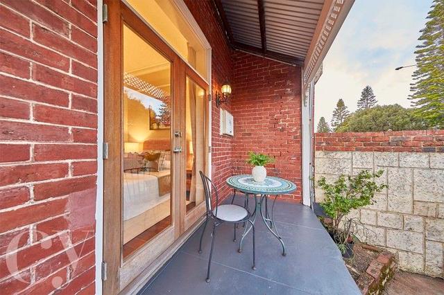 38 Tydeman Road, WA 6159