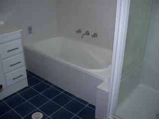 Bathroom (2011-05-04)