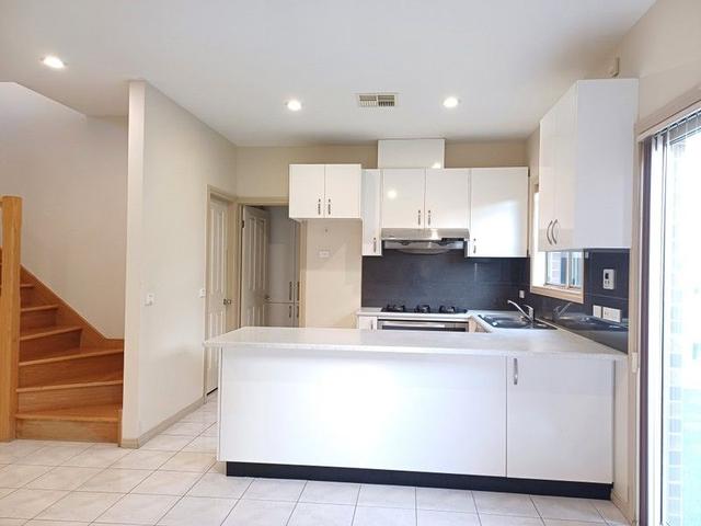 2/35 Angus Drive, VIC 3150