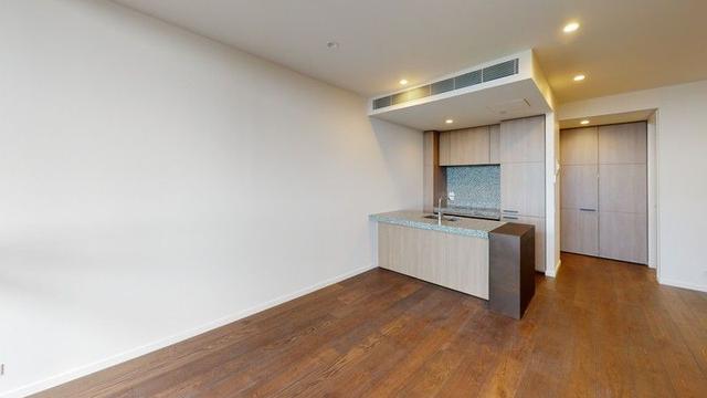 901/112 Adderley Street,, VIC 3003