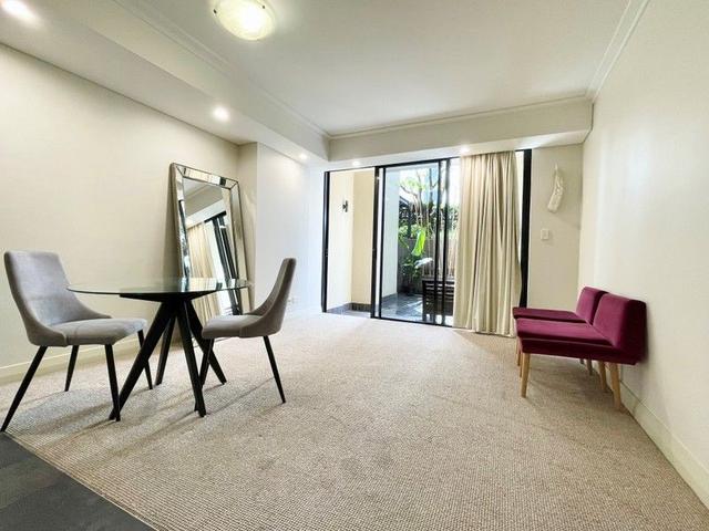 A203/24 Point  Street, NSW 2009