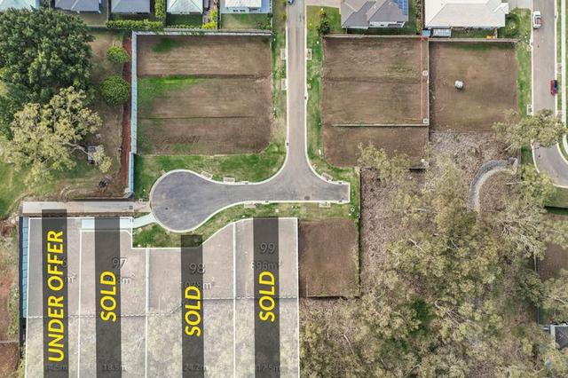 24 Hideaway Court, QLD 4035