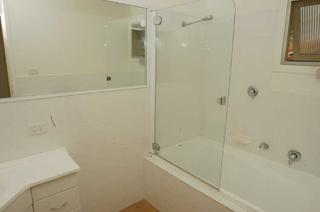 Bathroom (2005-04-08)