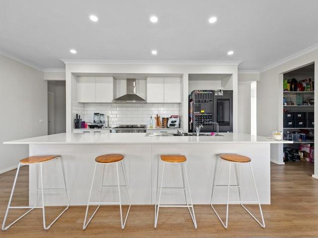 11 Kempton Grove, VIC 3904