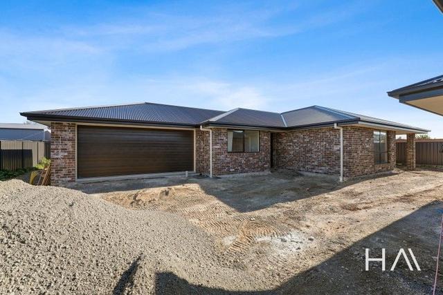 1, 2 & 3/14 East  Street, TAS 7291