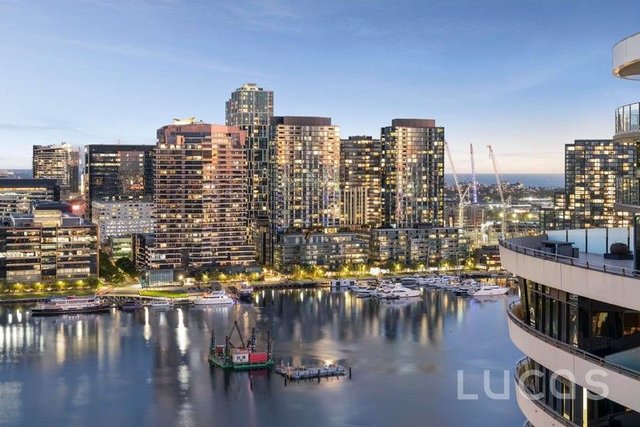 2206/5 Caravel Lane, VIC 3008